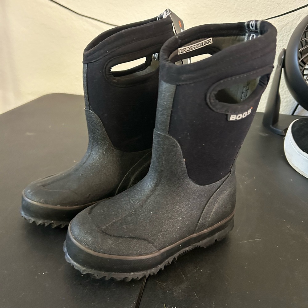 Kids BOGS boots